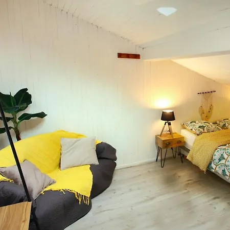 Appart Chaleureux - 2- 4 Personnes Proche Metro Apartment